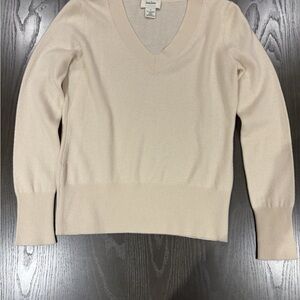 Neiman Marcus Cream V-Neck Sweater